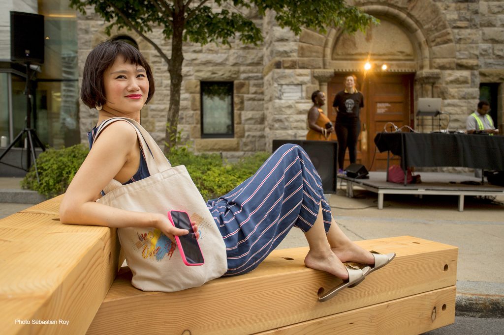 Place publique sur l'Avenue du Musée des Beaux-Arts de Montréal